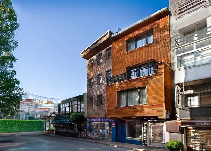 Отель Galley Port *